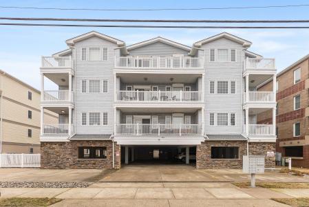 410 E Lavender Road , Unit 302, Wildwood Crest, NJ 08260, USA