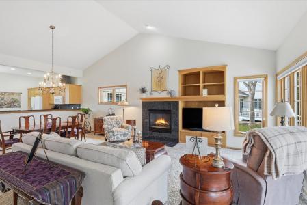 16737 49th Place N, Plymouth, מינסוטה 55446, ארצות הברית של אמריקה 