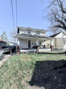 1129 Barton Pl NE, Canton, Ohio 44705, USA