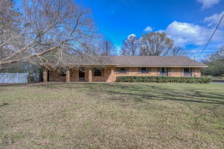 816 Bogan Lane, Coushatta, Louisiana 71019, USA