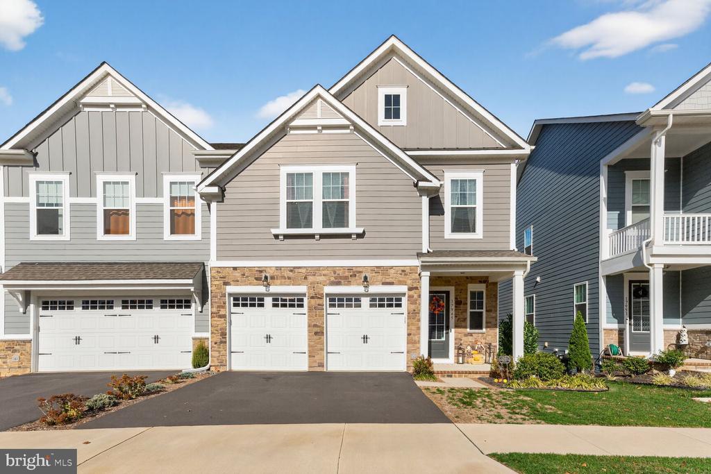 17945 Woods Overlook Drive, Dumfries, Virginie 22026, États-Unis