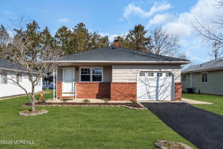 336 Saint Thomas Drive, Toms River, Nova Jersey 08757, Estados Unidos