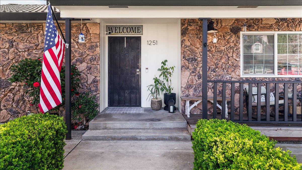 1251 David Drive, Oakdale, 加州 95361, 美國