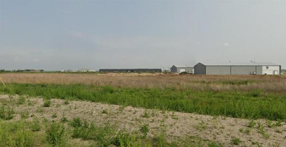 272 PARK ROAD WEST, Steinbach, Manitoba R5G 1V5, Canada