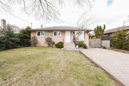 34 PARAGON ROAD, Toronto, Ontario M9R 1J8, Canada