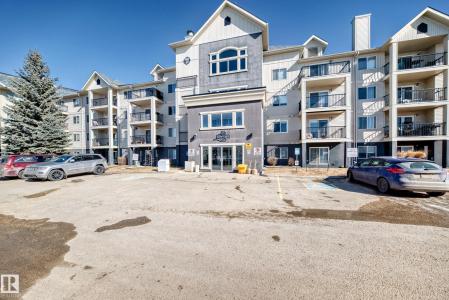 592 HOOKE ROAD NW, Edmonton, Alberta T5A 5H2, Canada