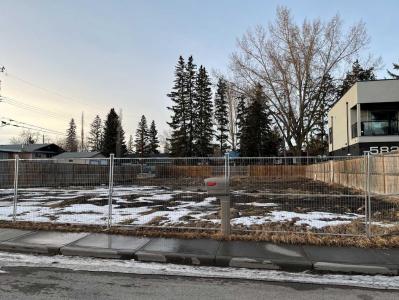 5819 BOWWATER CRESCENT NW, Calgary, 阿尔伯塔 T3B 2E4, 加拿大