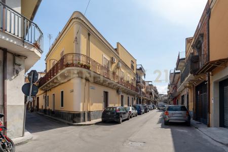 Via Fallica, Paternò, Sicilia 95047, Italia