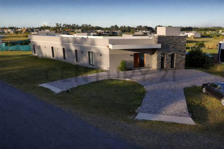 Luján, GBA Oeste 6700, Argentine