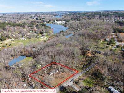 6562 Emerald Isle Drive, Sherrills Ford, North Carolina 28673, USA