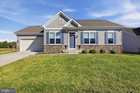 141 Casorsa Drive, Charles Town, WV 25414, USA