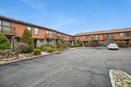 1 Brookside Hts , F, Wanaque Boro, NJ 07465-1663, USA