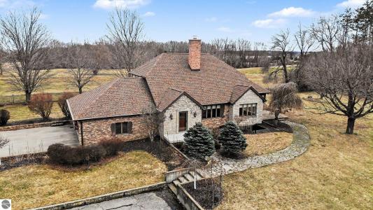 4144 Fairway Lane, Mt Pleasant, Michigan 48858, USA