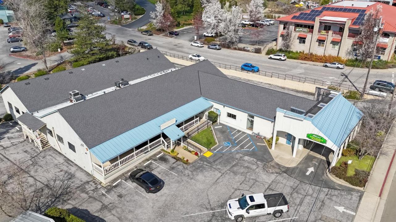 640 E Main Street, Grass Valley, 加利福尼亚州 95945, 美国