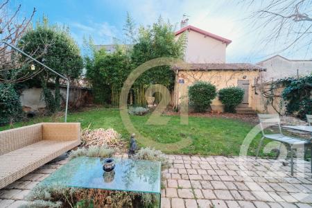 Lyon, Rhône-Alpes 69008, France