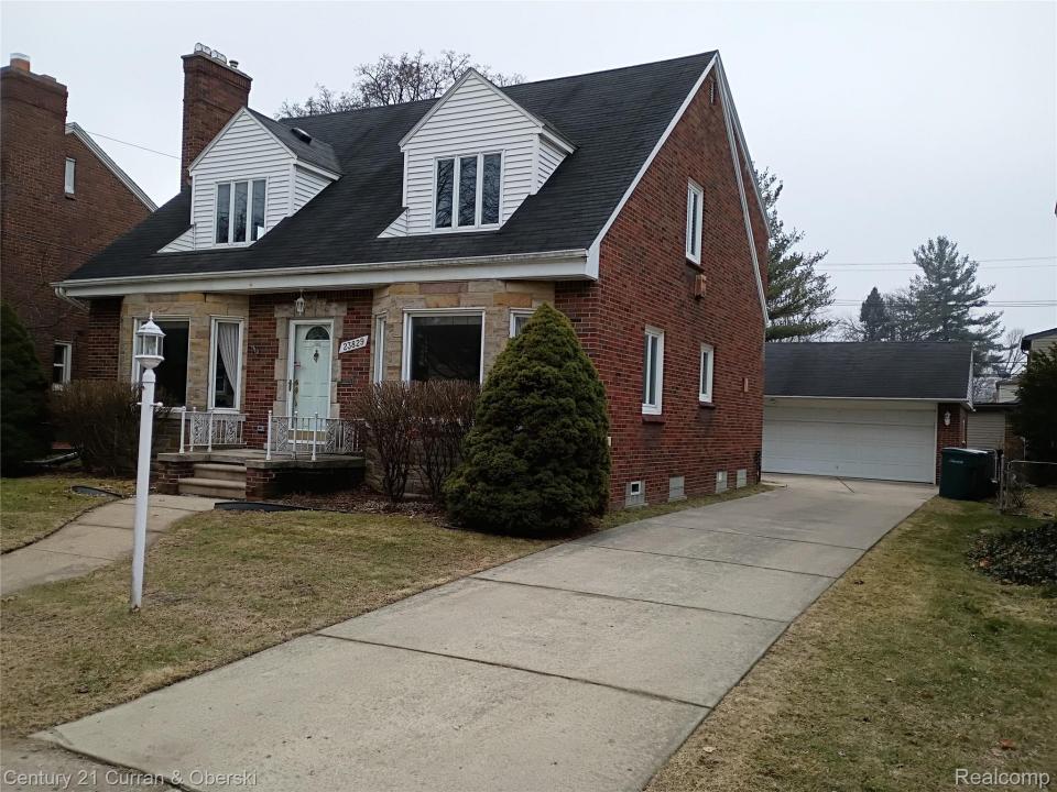 23829 Rockford Street, Dearborn, Michigan 48124, USA