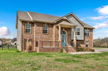 524 Cresthaven Ln, Clarksville, Tennessee 37043, USA