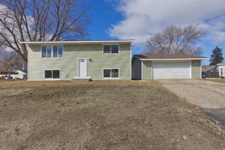 1105 11th Avenue, Howard Lake, Minnesota 55349, USA