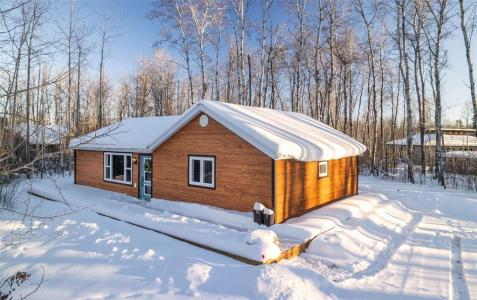20 MILLER PLACE, Onanole, Manitoba R0J 1N0, Canada