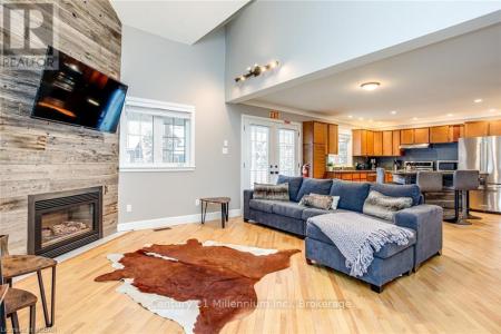 102 LIISA'S LANE, Blue Mountains, Ontario L9Y 3Z2, Canada