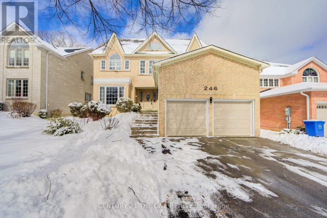 246 CORNER RIDGE ROAD, Aurora (aurora Highlands), Ontario L4G 6L6, Canadá