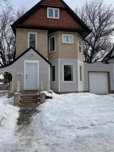 341 13TH STREET, Brandon, Manitoba R7A 4E9, Kanada