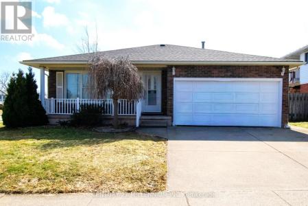 3 COLLEGE PARK DRIVE, Welland (n. Welland), Ontario L3C 6Z6, Kanada