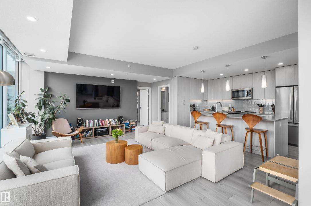 10180 103 STREET NW, Edmonton, אלברטה T5J 0L1, קנדה