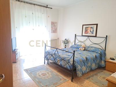 Via Ugo Foscolo, Verona, Venezien 37100, Italien