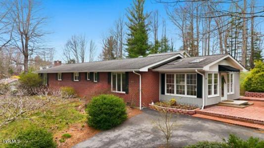 949 Jefferson Drive, Wise, Virginia 24293, USA