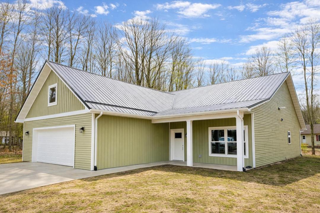 9215 Edgewater Drive, Canadian Lakes, Michigan 49346, Estados Unidos