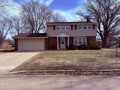 311 Meredith Road, Albert Lea, Minnesota 56007, USA