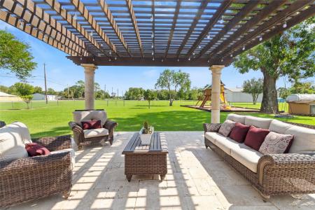 9203 Avenue G, Liverpool, Texas 77577, USA