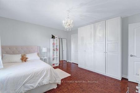 49 HUMBER FOREST COURT, Vaughan, Ontario L4H 1N3, Kanada