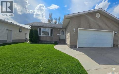 31 GARRY PLACE, Yorkton, Saskatchewan S3N 4A6, Canada