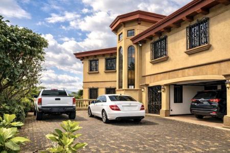 , Alpes San Isidro Vázquéz de Coronado, San José 00001, Costa Rica