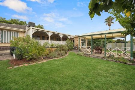 20 Roberts Road, Hackham West, SA 5163, Australia