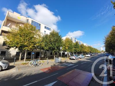 Compiegne, Picardie 60200, アキタン