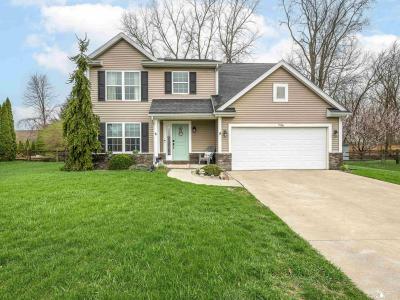 736 Grand Oak, Temperance, Michigan 48182, USA