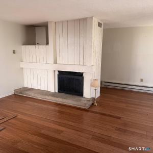 26 Mallard Dr 26, 206, Connecticut 06032, USA