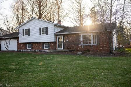 1010 Royal Drive, Amherst, Ohio 44001, USA