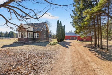 E5407 Haire Road, Weyauwega, Wisconsin 54983, USA