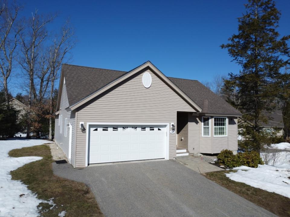 12 Hemlock Drive, Newton, New Hampshire 03858, États-Unis