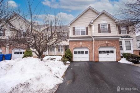-93 Amy Drive, North Brunswick, New Jersey 08902, Stati Uniti