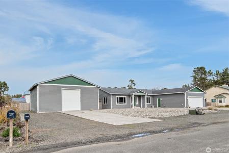 1215 195th St, Long Beach, Washington 98631, USA