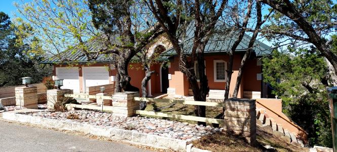 695 Sunset Drive , Wimberley, Texas 78676, USA