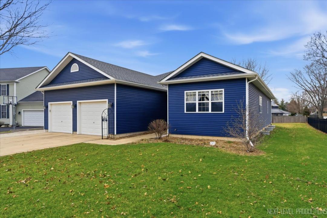 822 Hamlet Street, Batavia, Illinois 60510, USA