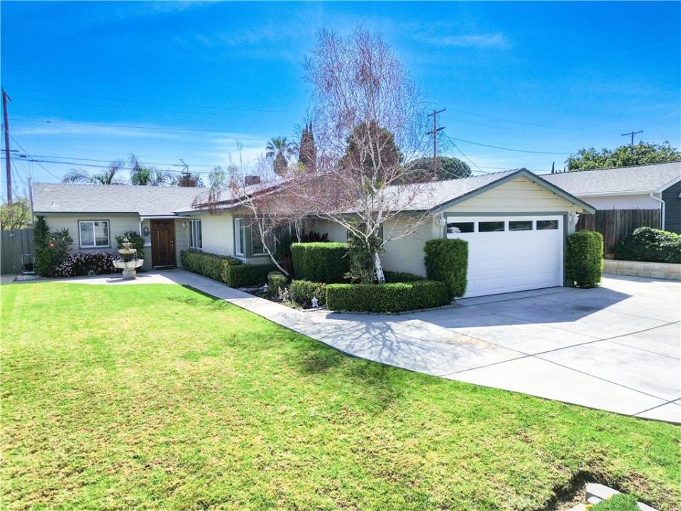 17184 Donmetz, Granada Hills, Californie 91344, États-Unis