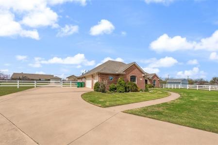 14001 Oak Bark Drive, Haslet, Texas 76052, USA