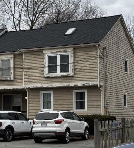 205 Knight Ave , 1, Attleboro, Massachusetts 02703, USA